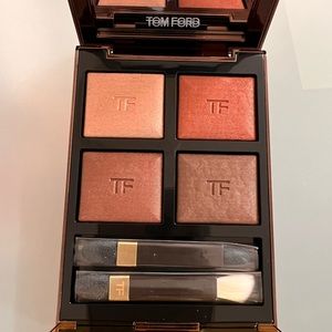 Tom Ford eye shadows. Brand new.

03-Body Heat